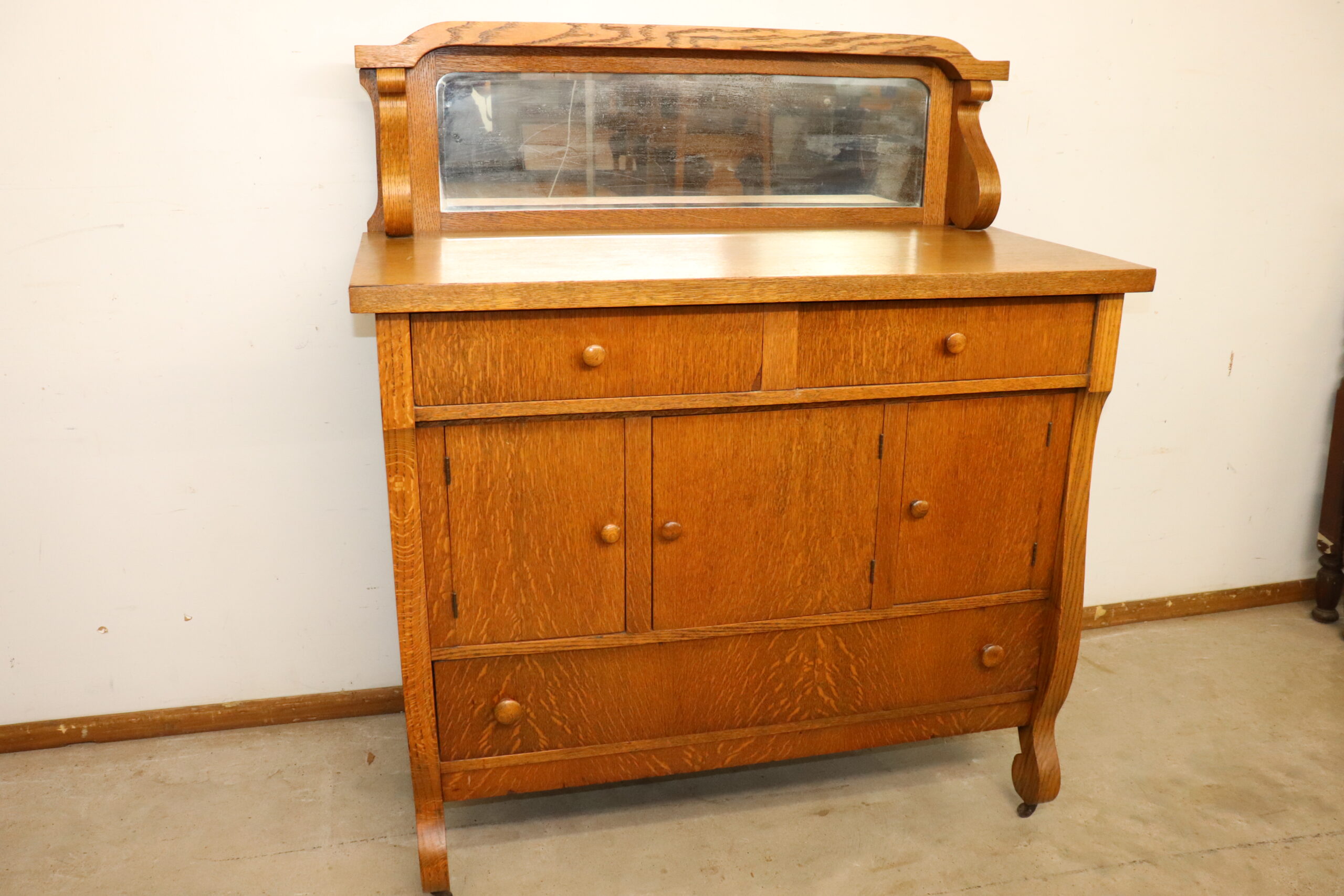 Auctions Doerr Auction and Realty